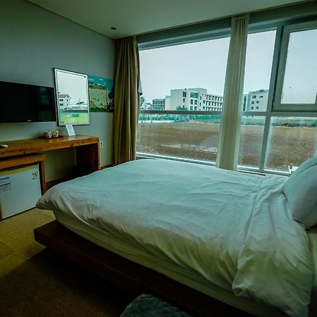 Bedradio Dodubong Hotel Togŭnnae Екстериор снимка