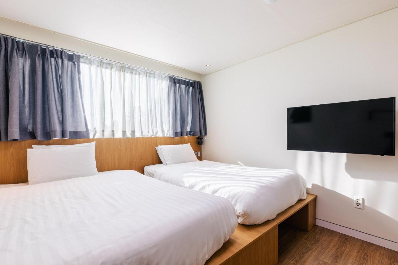 Bedradio Dodubong Hotel Togŭnnae Екстериор снимка