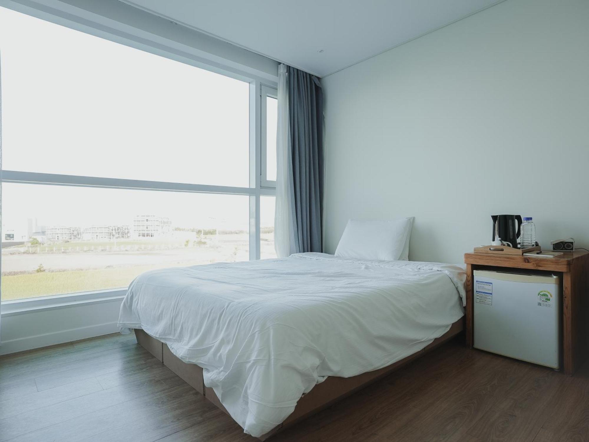 Bedradio Dodubong Hotel Togŭnnae Екстериор снимка