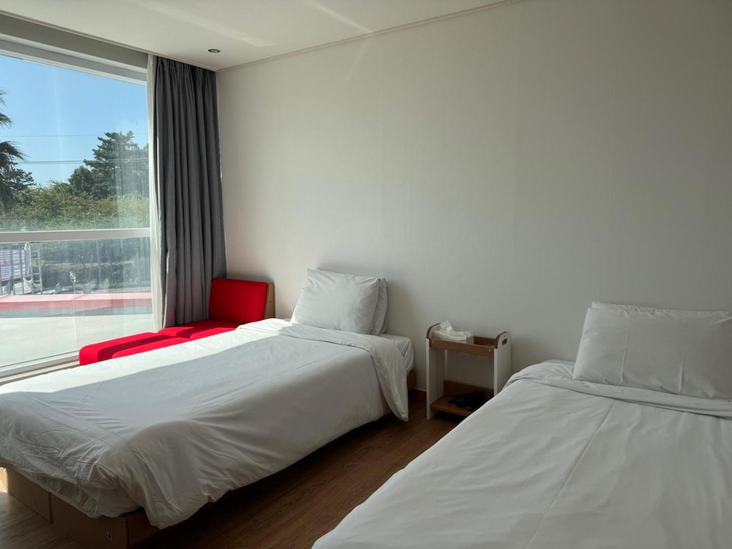 Bedradio Dodubong Hotel Togŭnnae Екстериор снимка