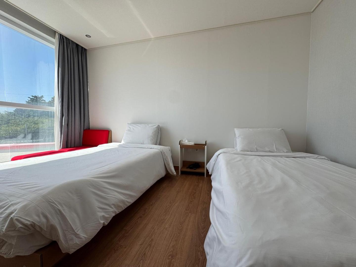 Bedradio Dodubong Hotel Togŭnnae Екстериор снимка